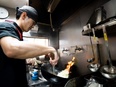 『日高屋』の店舗運営スタッフ◆賞与年3回／毎月昇給チャンスあり／まかない1食270円／残業月平均5h2