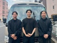 ロケバスドライバー◆普通AT免許でOK／免許取得全額負担／元サービス業の先輩多数／服装髪型自由！2