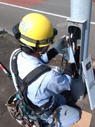 電気工事スタッフ（未経験歓迎）◆年休127日／土日祝休／賞与実績5ヶ月分／定着率90％超／創業74年1