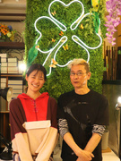 空間装飾スタッフ（テーマパーク・店舗ディスプレイ等）◆土日祝休／私服可／年休120日以上／未経験OK1