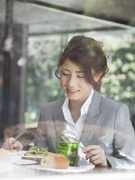 営業事務◆適度な外出がリフレッシュに／月給25万円以上／育休復職率100％／設立30年以上1
