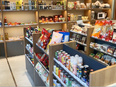 アジア食品の営業職（未経験歓迎）◆月給31万円～／年休122日／賞与年2回／商品開発も可能！3
