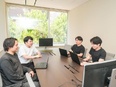 AIサービスの運用サポート◆未経験歓迎／月給30万円～／服装ネイル自由／土日祝休み／残業月10h未満3