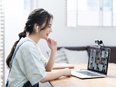 事務アシスタント◆顧客の労務・経理業務などを担当／フルリモート＆フレックス勤務／上場企業グループ2
