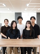 法人向けネットワーク回線の開通調整◆月収例34.24万円／年休124日／ピアス・ネイルOK／面接1回1