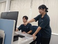 社内SE（自社開発システムの保守・運用・改修を担当）◆定時退社が基本／髪型自由／社内のやりとりのみ2