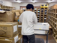 倉庫管理（管理職候補）◆月給32万円～／残業月10時間以内／未経験からマネジメントに挑戦できる！2