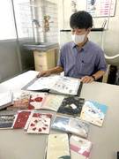 文具の企画営業◆面接1回／長期休暇取得可能／基本土日祝休み／月1回の企画会議でアイデア出し可1