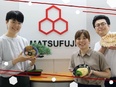 店舗運営スタッフ◆平均月収31万円/年休111日/1食300円賄い/店長年収500万円以上可能3