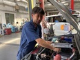 整備士◆残業は月平均1時間／勤続10年以上多数／賞与年3回／工具は稟議なしで購入可能／面接1回2