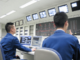 施設警備員（屋内メイン）◆未経験歓迎／月収30万円可／シフト自由／賞与年2回／入社祝い金6万円支給！2