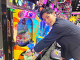 店舗運営スタッフ◆残業は月10時間以下/月9日休み&有休消化率80%/単身&家族向けの住宅制度が充実3