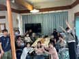 生活支援スタッフ◆月給27.8万円～／ほぼ全員未経験／定着率90％／産育休100％／残業月数時間ほど3