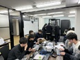 インフラエンジニア◆クラウド案件多数／前職給与保証／リモートOK／副業可／定着率94％／年休125日3