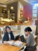 インテリアアドバイザー◆未経験歓迎／夏・冬季6連休／年休125日／資格取得支援充実／残業基本なし1