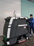清掃スタッフ（空港・オフィスビル）◆残業月平均10h以内／賞与年3回／年休120日以上1