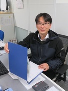 経理総務◆年間休日125日／残業ほぼゼロ／賞与実績3.8ヶ月分／住宅手当有／安心して成長できる環境1