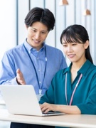 ITエンジニア◆大手企業の案件多数／月給25万円～／残業月10hほど／年間休日125日／住宅手当あり1