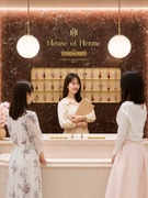 『Her lip to』の販売スタッフ◆小嶋陽菜プロデュース／残業ほぼ0／賞与年2回／推し活休暇有1