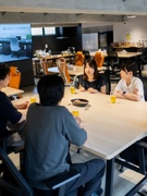 自社ECのWeb広告マーケター◆年休124日／年間115％拡大を続ける成長企業／服装髪型ネイル自由1