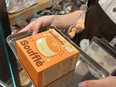 スクイーズ専門店の運営スタッフ（店長候補）◆SNSやTVでも話題／ネイル・髪色自由／新規オープンあり2