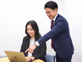 買取スタッフ◆9割が未経験スタート／3ヶ月目で月収200万も！／月給32万～／基本定時退社／面接1回3