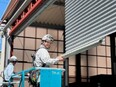 シャッターの施工スタッフ◆国家資格取得可能／年休126日／昨年賞与5ヶ月分／住宅手当／上場G2
