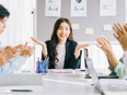 ITエンジニア（未経験者を積極採用）◆残業月平均5時間／月給27万円～／年休125日／10名以上募集3