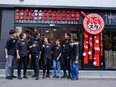 店舗運営スタッフ（未経験OK）◆月給30万円～／残業ほぼなし／誕生日休暇・美容院手当あり／駅チカ3