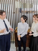 システムエンジニア◆前給以上保証／入社時の平均月給38万円／年休127日以上／残業少／定着率98％1