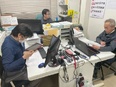 電話局の回線工事スタッフ（未経験歓迎）◆室内作業／マニュアル完備で安心／基本土日休み2