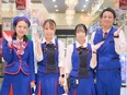 ホールスタッフ（未経験歓迎）◆残業ほぼなし／昇給・賞与年2回／髪色ネイル自由／書類選考なし＆面接1回2