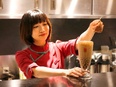 『春水堂』の店舗運営スタッフ◆おしゃれな制服が人気！／メニュー開発にも挑戦可能！／入社お祝い金5万円2