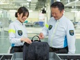 空港の手荷物検査スタッフ（未経験歓迎）◆内定率85％／面接1回のみ／月8～10日休／上場グループ3