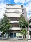 総務◆社内イベントの企画などお任せ／年間休日120日／残業月5h以内／トマトやレタスなど支給1