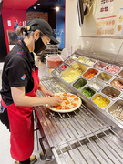『ドミノ・ピザ』の店長候補（未経験歓迎）◆1年目の年収例400万円／最短半年で店長昇格／残業月15h1