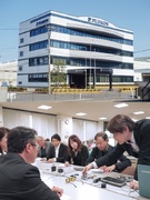 アイウェアの営業◆企画も携わる／月給30万円～／全国・海外出張あり／U・Iターン歓迎／Web面接OK1