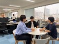 法人営業（外国人材の採用支援）◆ リモートOK／英語力不要／土日休み／月給30万円以上／賞与年2回3