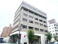 塗材のルート営業（未経験歓迎）◆年間休日132日／17時帰宅可／実働7H・残業月10H／住宅手当あり2