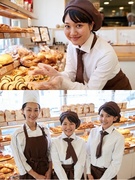 店舗運営スタッフ（未経験歓迎）◆山崎製パン100％出資／地域に愛されるお店で接客・販売／残業月10h1