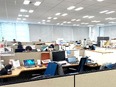 事務スタッフ◆未経験歓迎／年休127日／実働7時間35分／残業月10h／賞与5.79ヶ月分／毎年昇給2