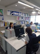 経理◆完全週休2日制／残業月20h以内／転勤なし／創業70年以上／部門を支え、長く働いていただける方1