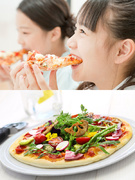 ピザの製造管理スタッフ（未経験歓迎）◆月給33万円以上／夜勤なし／昇給チャンスは年3回／日曜は固定休1
