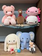 事務スタッフ◆人気キャラクター商品を手掛ける安定企業／髪色自由・ネイルOK／賞与年2回1