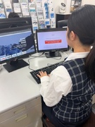 営業アシスタント◆人との関わりと感謝が嬉しい／設立50年の専門商社／土日祝休み／定着率100％1
