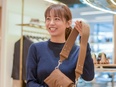 『AMI PARIS』の販売スタッフ◆制服貸与／残業月20h以下／年間休日125日！3
