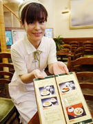 文明堂喫茶室『ル・カフェ』の店舗運営スタッフ◆未経験歓迎／出勤10時半～／残業ほぼなし／創業93年1
